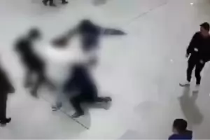 "Локалите" нокаутираха държавата