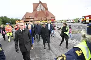 В Швеция преместиха цяла църква заради мина за желязо