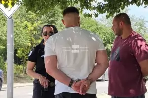Идеални фалшиви 10 000 евро са хванати в София
