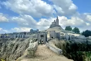 „България Ланд“ на Съни Сънински прибра „България на длан“ под Царевец