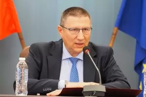 Подаден е сигнал срещу Сарафов за узурпиране на властта