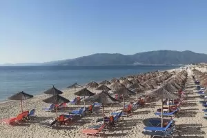 Гърция проверява чужденците с имоти