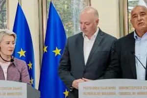 МВР: Не става дума за кибератака при инцидента със самолета на Урсула фон дер Лайен
