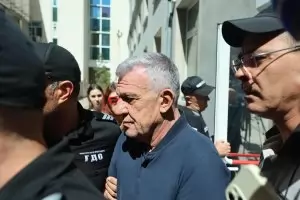 Никола Николов - Паскал над 3 часа дава показания в антикорупционната комисия