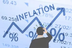 Растящите цени тормозят потребителите по целия свят 