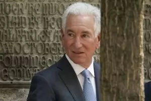 Посланикът на САЩ си навлече гнева
на Франция заради критиките му към Макрон