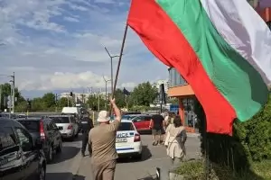 В "Горубляне" протестираха срещу зам.-кмета по строителството Никола Лютов