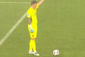 Националите пак загубиха с 0:3, но с много по-срамна игра