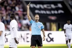 УЕФА внезапно смени съдията на мача ни с Испания