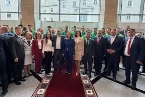 Отборът по диван-чапраз благодари за фотосесиите