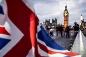 Лондон удари със санкции ЛУКойл, Роснефт и индийска фирма