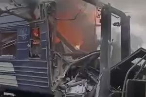 Руски дрон атакува цивилни на гара край Суми