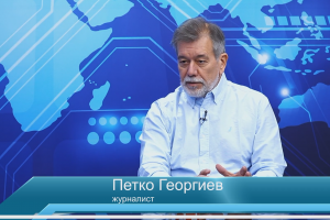 Румен Радев се опитва да се представи като върховен и