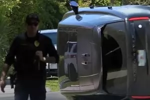 Голф легендата Тайгър Уудс пак катастрофира и бе арестуван