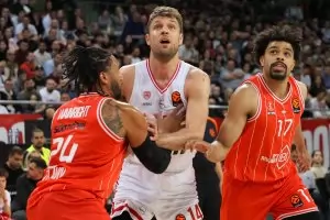 Везенков не успя да блесне пред 10 000 български фенове