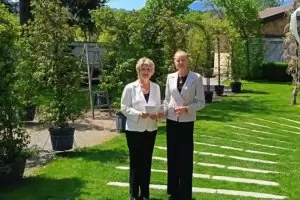 Костадинова най-сетне призна Лечева за шеф на БОК