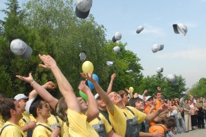 Уважаеми колеги Днес Овергаз навършва 35 години Тридесет и пет
