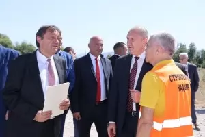 Единствената магистрала в България води към Лаком дол
