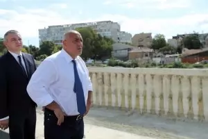 Борисов пак обвини "гадовете" за съмнителна обществена поръчка