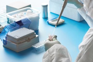 Инспектори на НАП започват наблюдение и контролни покупки в лицензираните медицински