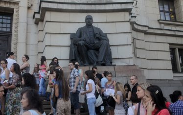 Студентските съвети се събират спешно заради високите такси