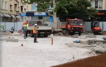 Ремонтът на ул. "Граф Игнатиев" според Житенски се прави максимално качествено на най-ниска цена.