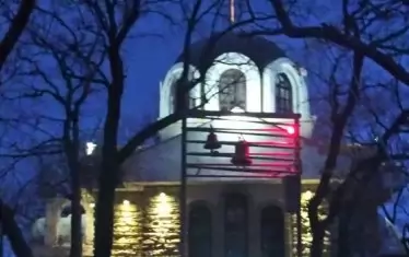 На връх Свети Илия параклисът е обновен и очаква поклонници.