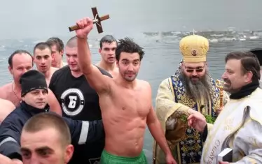 "Братя и сестри българи" вече изглежда нереализуемо съчетание.