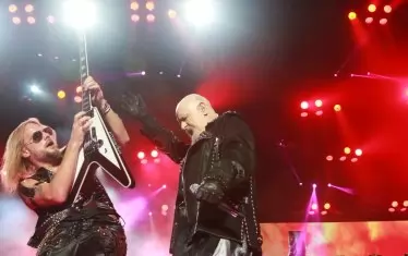 Ветераните от Judas Priest не показаха умора.