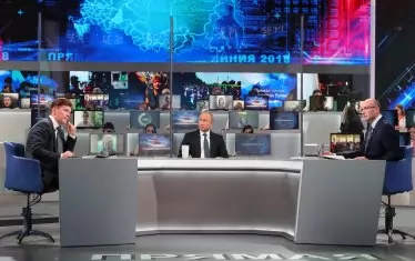След предаването "Пряка линия" на 7 юни, на което имаше въпроси за стадионите, изградени за световното първенство, Владимир Путин разпореди на правителството да изготви програма