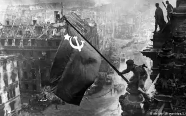  Райхстагът много години преди Кристо да го опакова.