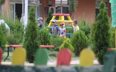 ГЕРБ планират и 4-годишните задължително да ходят на предучилищна. В детска градина, или в училище? Засега е неясно.