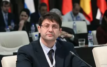 КС отмени 10-те критерия за оценка дали журналистите публикуват чувствителни лични данни, за които трябваше да следи комисията с председател Венцислав Караджов.  