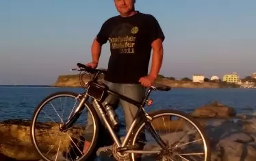  Павлов е запален колоездач. Минавал е по над 300 км за ден.