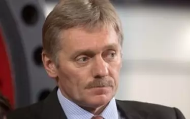 Дмитрий Песков, говорител на Кремъл: "На нас не ни е известно дали властите в Лондон са търсили контакт с Москва във връзка с инцидента в Еймсбъри. След случилия се в Солсбъри подобен инцидент Русия предложи на Великобритания да проведат съвместно разследване, само че оттам не се получи отговор". 