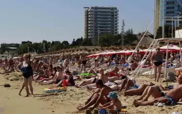 Хората ходят на море заради плажа. Ако вместо плаж видят бетон, следващия път ще търсят пясък в Гърция. 