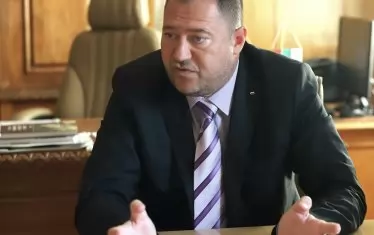  Петър Харалампиев е един от четиримата, които имат обвинения след акцията на прокуратурата в ръководената от него ДАБЧ.