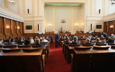  Парламентът вече заседава толкова тайно, че дори и размера на налозите се обсъжда на  закрити заседания на парламентарните комисии
