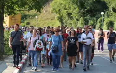  В различни краищата на страната хората вече се надигат срещу лошите пътища, които или не са ремонтирани от години, или не им личи, че за тях са дадени милиони.