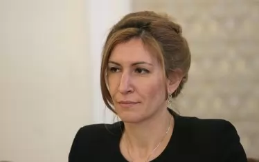  Николина Ангелкова