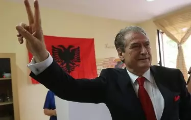 Парламентът в Тирана сне имунитета
на Сали Бериша заради корупция