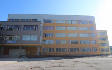 ПРОГРАМИ БЮДЖЕТ/В ЛВ.
„Система за национално стандартизирано външно оценяване“ 4 200 000
„Ученически олимпиади и състезания“ 3 200 000
„Осигуряване на съвременна образователна среда“ 7 380 000
“Заедно в грижата за ученика” 1 000 000
„Развитие на системата на предучилищното образование“ 200 000
„Обучение за ИТ кариера" 770 000
„Информационни и комуникационни технологии (ИКТ) в системата на предучилищното и училищното образование“ 11 000 000
„Квалификация“ 850 000
„Заедно за всяко дете“ 300 000
„Оптимизация на вътрешната структура на персонала в институциите от системата на предучилищното и училищното образование“ 36 000 000
„Създаване на достъпна архитектурна среда и сигурност в училище“ 1 250 000
„Роден език и култура зад граница“ 1 500 000
„Без свободен час“ 2 500 000
„Мотивирани учители“ 1 700 000
„ИТ фирми в училища и учители в ИТ фирми“ 1 000 000
„Иновации в действие“ 1 572 600
"Подпомагане на дейностите на общините за образователна десегрегация" 1 000 000