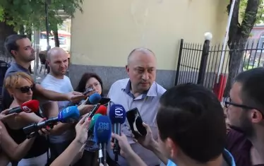 Надзирателите искат обяснения от Данаил Кирилов за уволнението на шефа на затворите