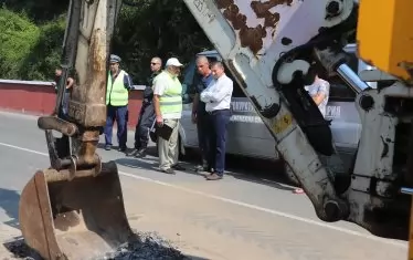 Пътното строителство в България е нескончаем извор на скандали - и за качество, и за пари. 