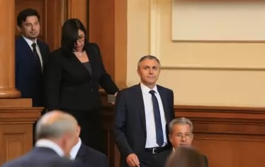 Рефренът на Карадайъ „Няма държава!“ е една от най-оборотните популистки мантри.