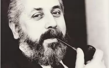  Стефан Продев с ароматната си лула