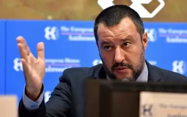 Италианската прокуратура разследва Матео Салвини заради отказа му да приеме мигранти