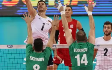Двубоят срещу САЩ в София показа нагледно колко далеч е българският национален отбор от силните на деня във волейбола.