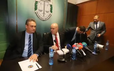 Шефът на КПКОНПИ Пламен Георгиев и зам. главният прокурор Иван Гешев разказват за успехите срещу корупцията по високите етажи на властта. Най-големият им се оказа подкуп от 5000 лв.