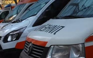 Автобус с 11 пътници се обърна край Чепеларе